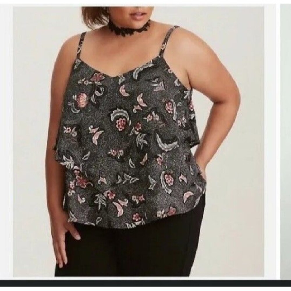 Torrid Womens Size 3 Floral Black V-Neck Tiered Tank Top Lightweight Babydoll